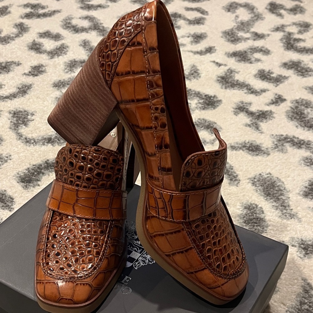 Vince Camuto Cognac Croc-Embossed Leather Loafers